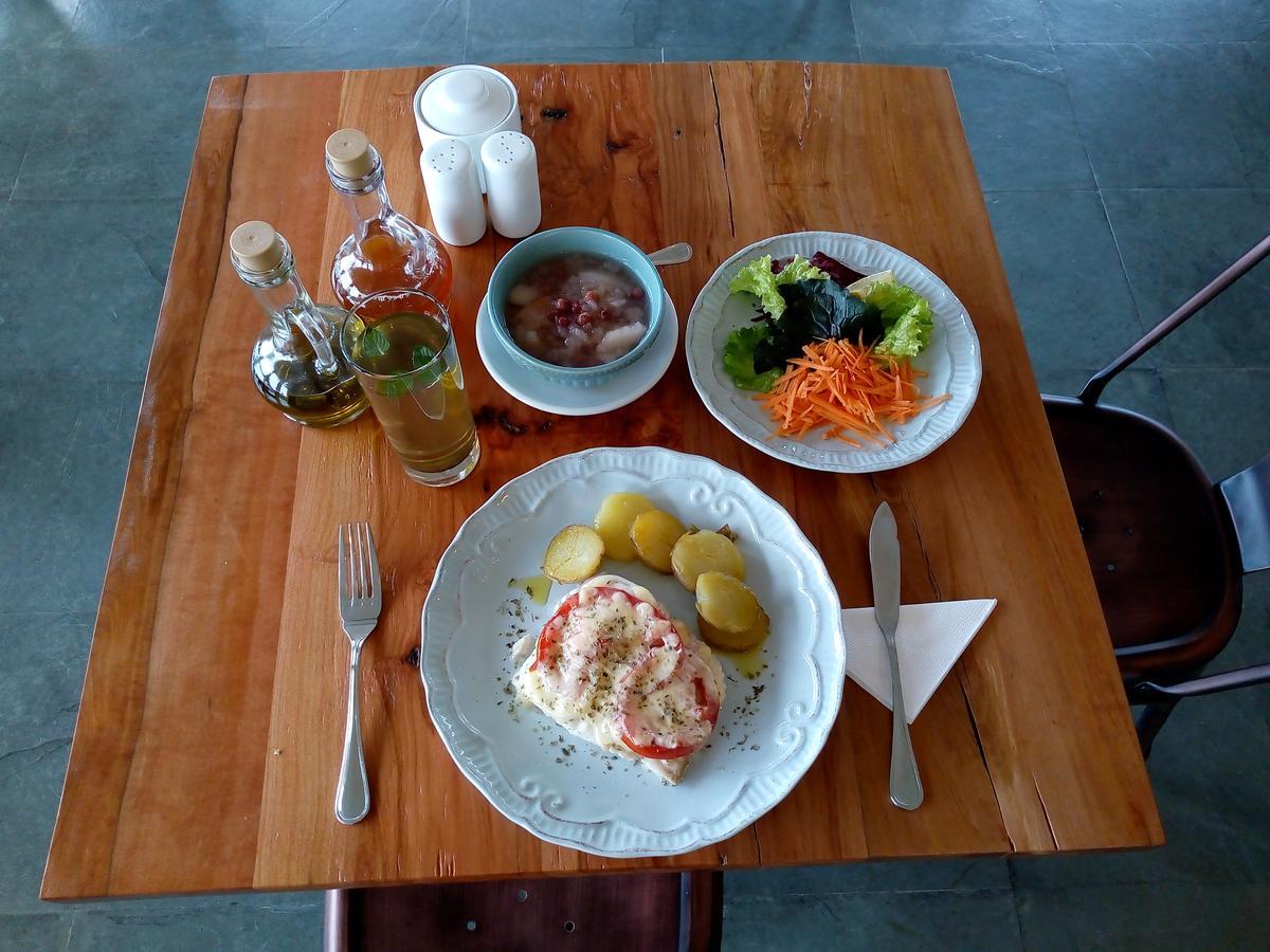 Hotel & Cafe Veliche Castro Eksteriør billede